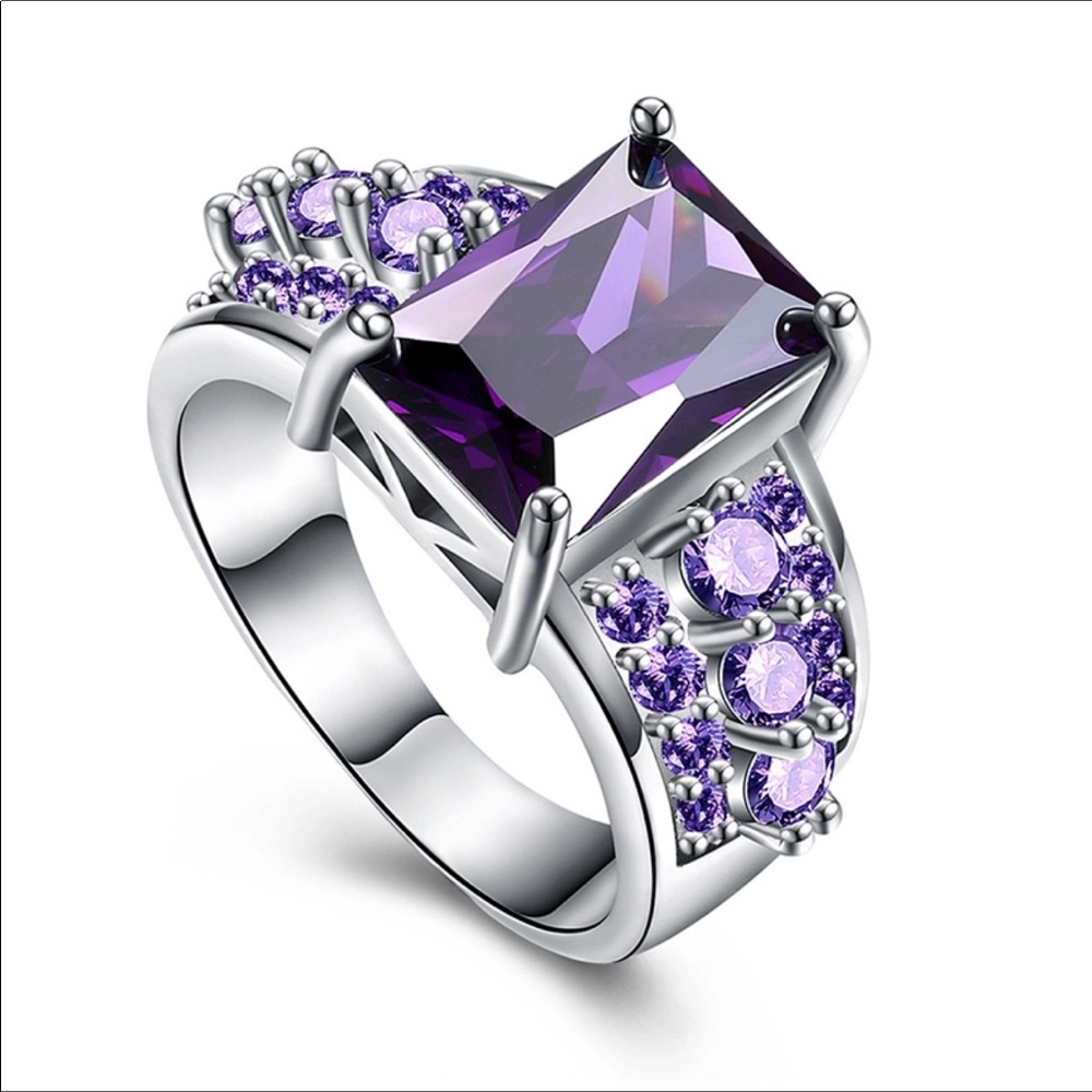 Silver Plated Ring Size 7